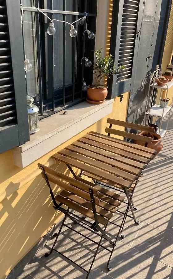 Squisito Appartamento In Stabile Vecchia Milano Milan