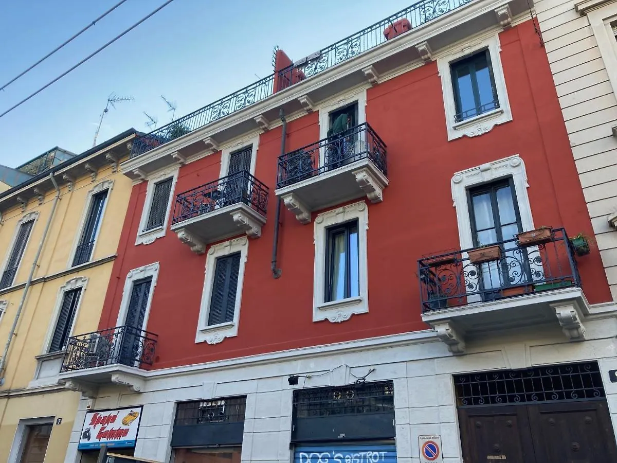 Squisito Appartamento In Stabile Vecchia Milano Italy